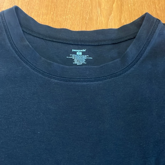 Patagonia Organic Cotton Blend Black Long Sleeve Top, Cropped Length, Size L - Picture 6 of 12